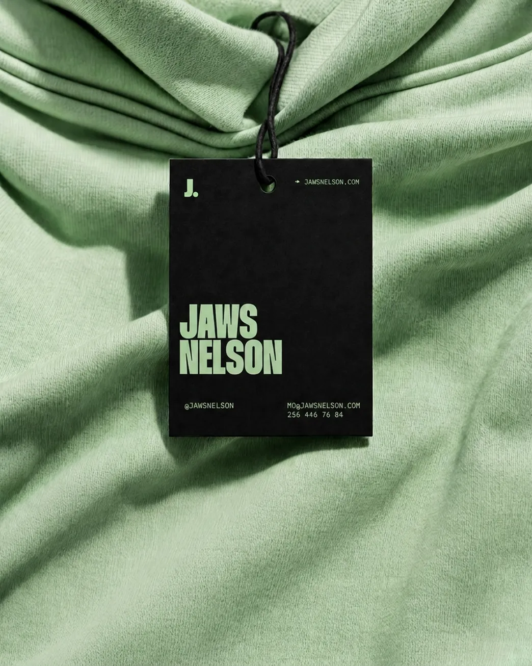 Hangtag mit Jaws-Wortmarke